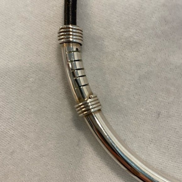 Unisex Sterling Silver & Genuine Leather Necklace Cool Details Makes Statement - Picture 3 of 10